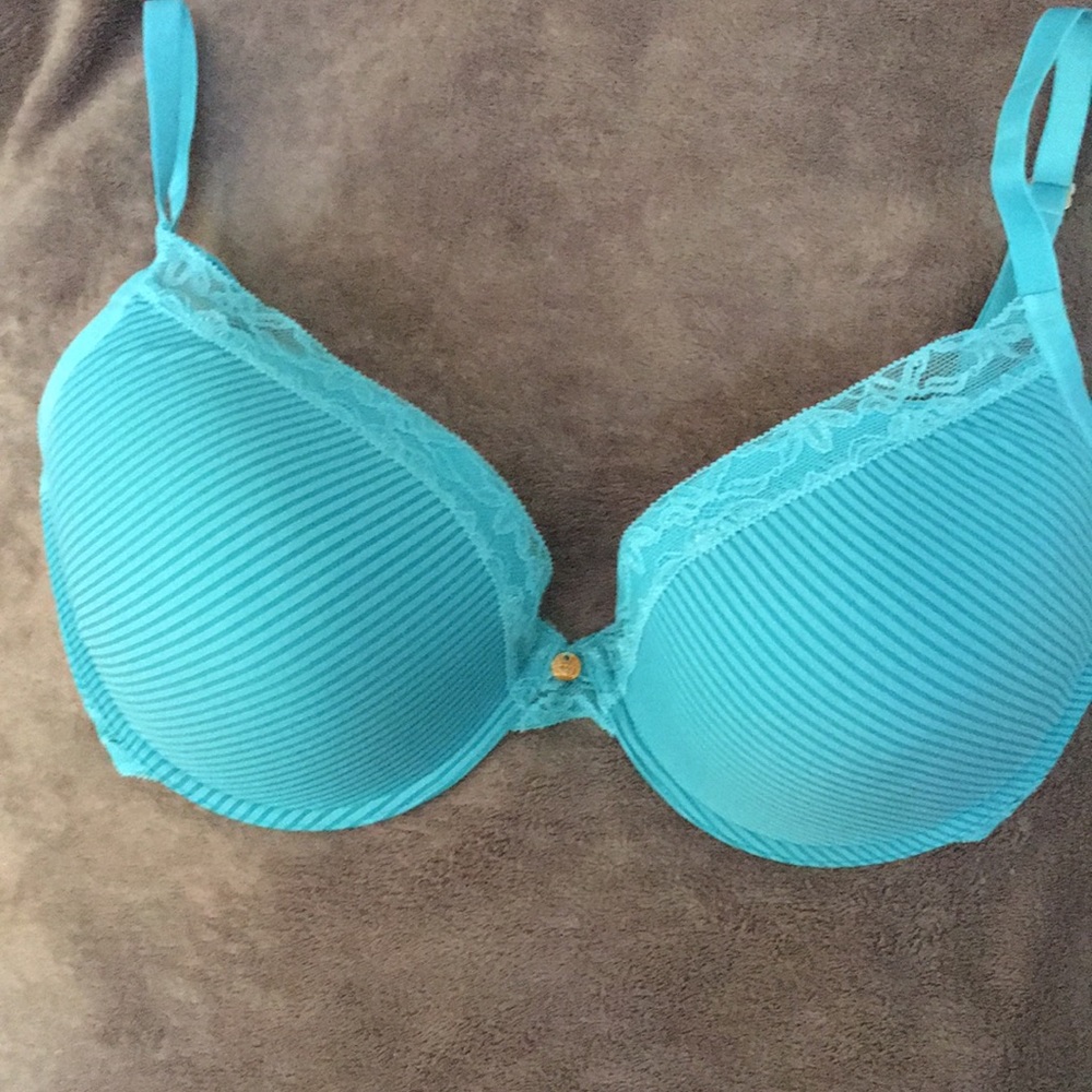 New Natori bra 36DDD. Beautiful color and details